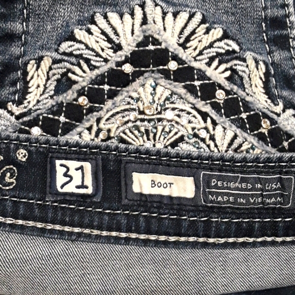 Miss Me Bootcut Jeans. Women's Size: Waist 31x34 Inseam. - Picture 4 of 10